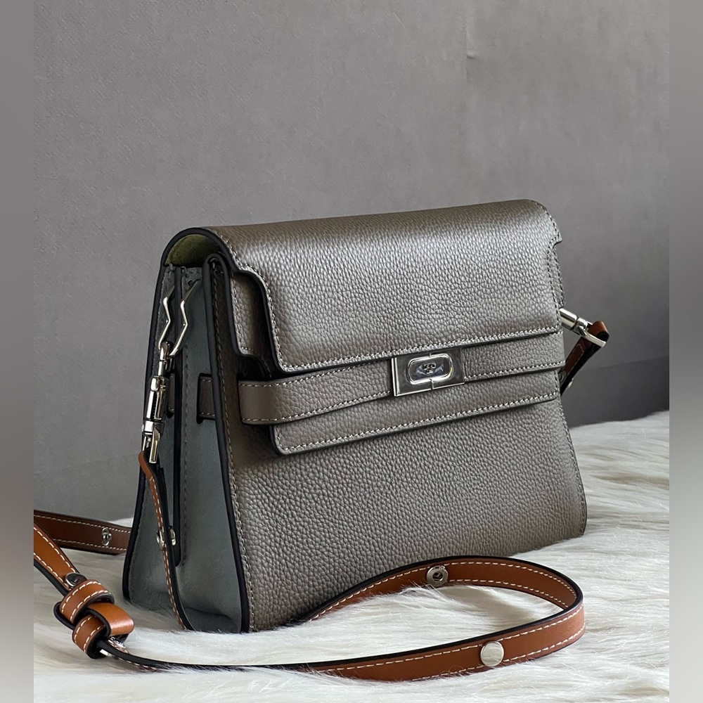 💰SOLD - 158723 - Tory Burch Lee Radziwill Pebbled Shoulder Bag - Picture 3 of 16